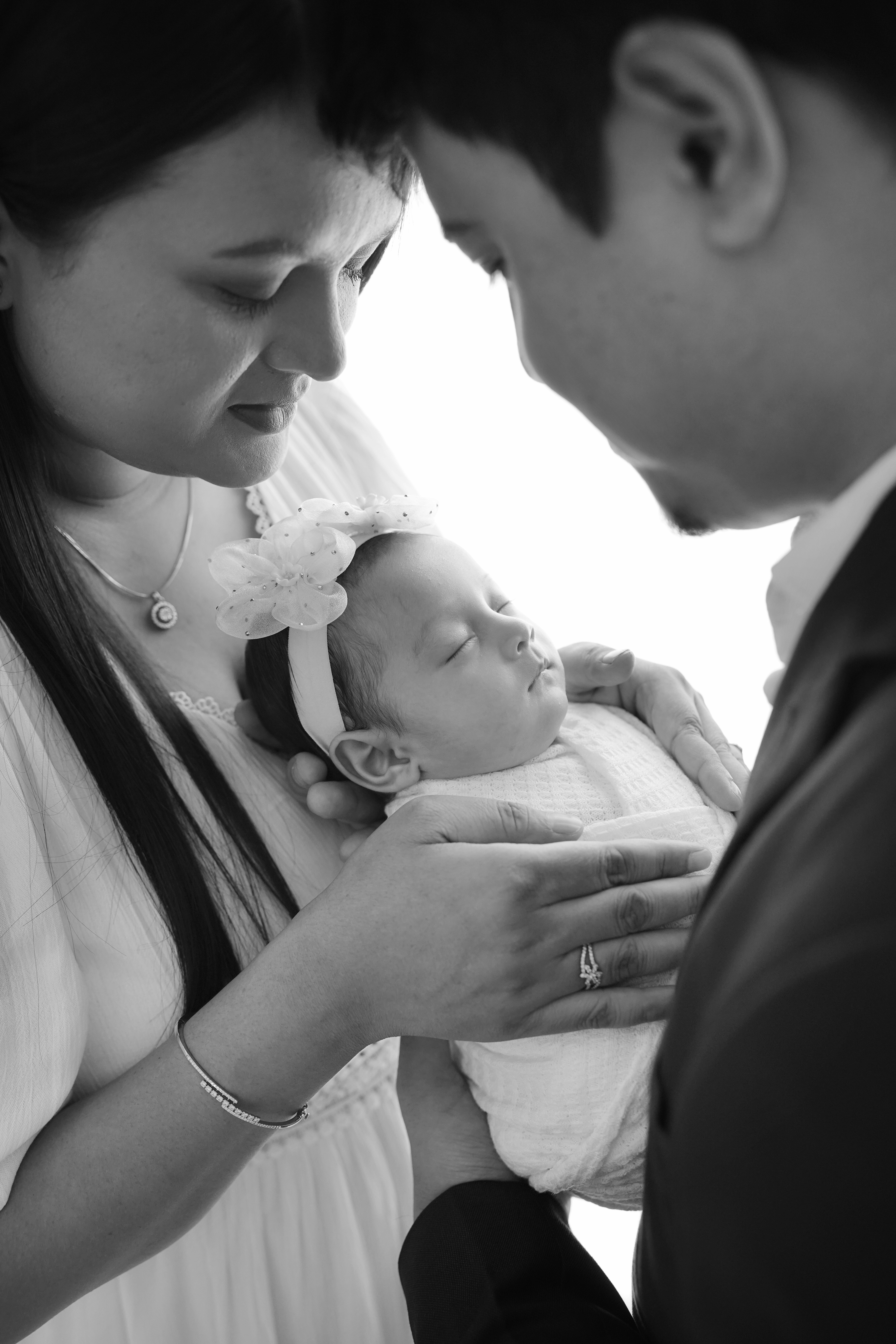 Life of Anvi - Family story with parents and newborn